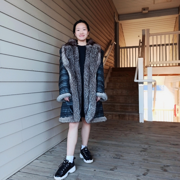 Brand New Silver fox fur coat🥰🥰🥰 - Picture 4 of 5